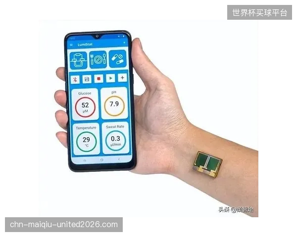 2026年后，无创、实时的体液生物传感器（如汗液乳酸、血糖监测）将成为消费级穿戴设备的主战场，取代当前单一的光学心率监测